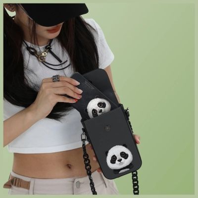7. Torebka Nimmy Big Eyed Pet 2.0 Panda na telefon - czarna