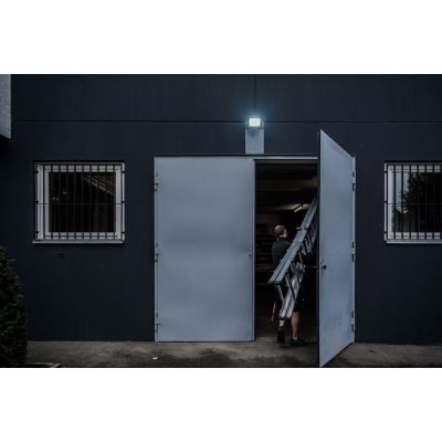 10. Brennenstuhl 1171250542 reflektor Czarny 50 W LED D