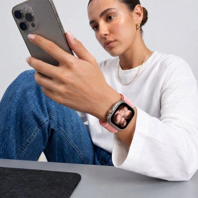 4. Pasek Tech-Protect NylonLoop na Apple Watch 40 / 41 / 42 mm - różowy