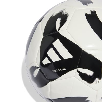 3. Piłka nożna adidas Tiro Club HT2430