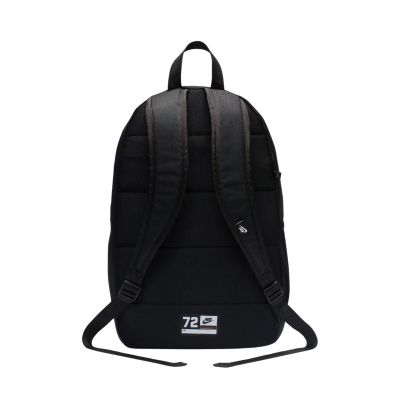 11. Plecak Nike Elemental BA6032 010 + piórnik