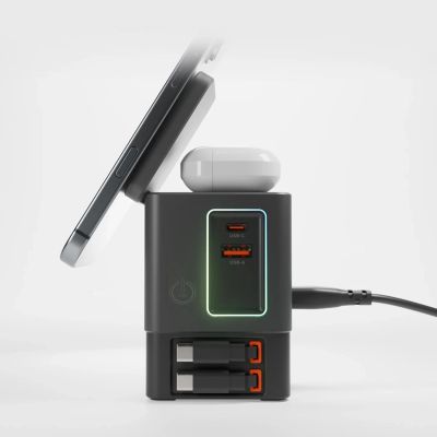 8. Stacja ładująca SBS Power Dock 6w1 z MagSafe, podstawką i kablami USB-C 65W – czarna