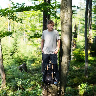 8. NC1938 PLECAK TURYSTYCZNY CZARNY KJOLEN 40L NILS CAMP