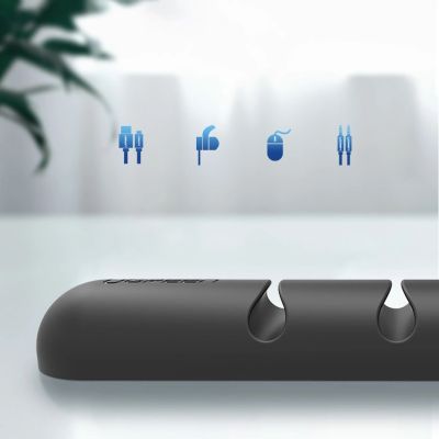 5. Organizer Ugreen 30762 samoprzylepny na 4 kable - czarny (2 szt.)