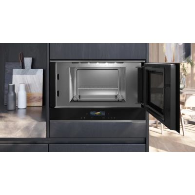 4. Kuchenka mikrofalowa SIEMENS BE732R1B1