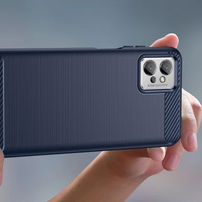 5. Carbon Case etui Xiaomi Poco F4 5G elastyczny silikonowy karbonowy pokrowiec czarne