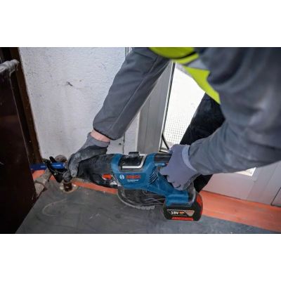 8. Bosch GSA 185-LI 2900 spm Czarny