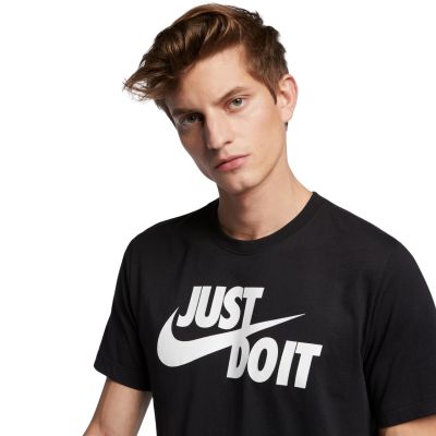 9. Koszulka Nike Tee Just do It Swoosh M AR5006-011