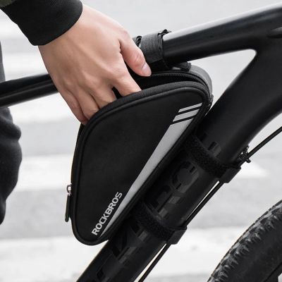 7. Torba Rockbros B55-BK rowerowa na ramę 0.7 l - czarna