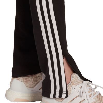 9. Spodnie adidas Sportswear Future Icons 3S W GU9689