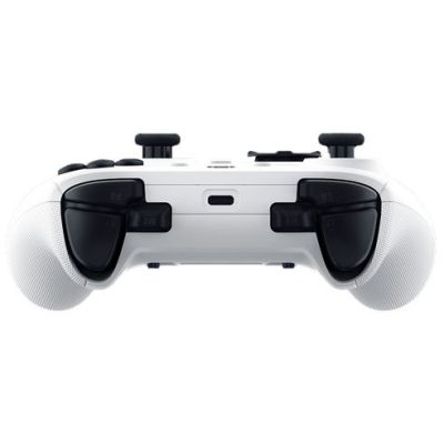 3. Kontroler do gier na konsolę Xbox Series X/S i komputer PC