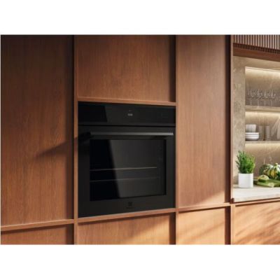 3. Piekarnik parowy Electrolux EOB9S3XT AI 800 72 l | SteamPro | MealAssist | AI Taste Assist | WiFi Connected Cooking | czarny mat