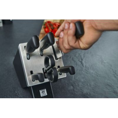 21. Zestaw noży samoostrzących ZWILLING Four Star 35145-007-0 7 elementów czarny