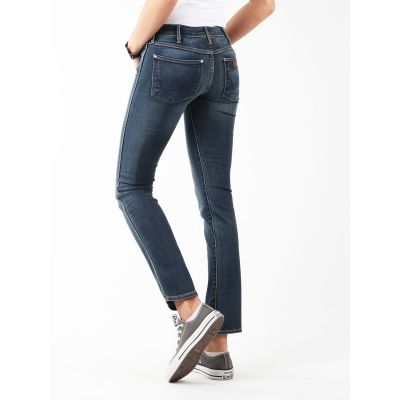 3. Spodnie jeansowe Wrangler Courtney Storm Break W W23SP536V