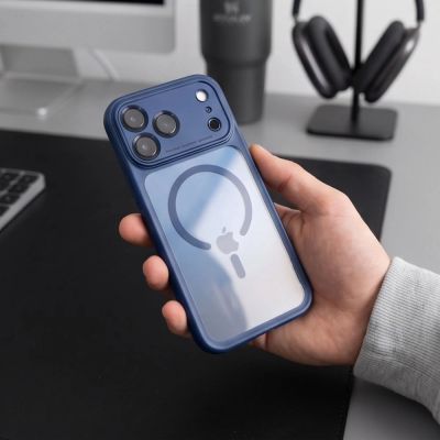 6. Etui Tech-Protect MagPeak MagSafe CC na iPhone 18 Pro / 17 Pro - przezroczysto-granatowe