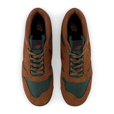 10. Buty New Balance UALGSBG