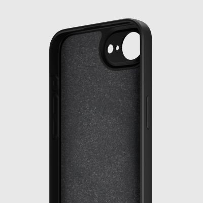 4. Etui SBS Instinct Mag na iPhone 16e / 17e kompatybilne z MagSafe - czarne