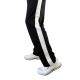 11. Spodnie Puma Contrast M 831288 01