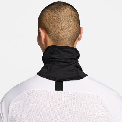 3. Komin Nike Academy HF0787-010