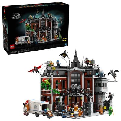 11. LEGO DC Super Heroes 76300 Arkham Asylum