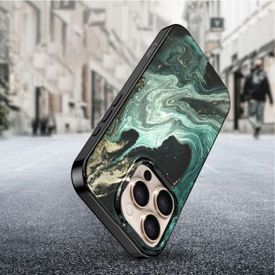 7. Etui Tech-Protect Lamano MagSafe na iPhone 16 Pro - wielokolorowe