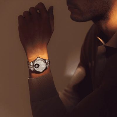 4. Zegarek Withings Scanwatch Nova Brilliant - funkcje EKG, pomiar pulsu, SPO2, temperatury, aktywność fizyczna i sen (39mm, titanium gray)