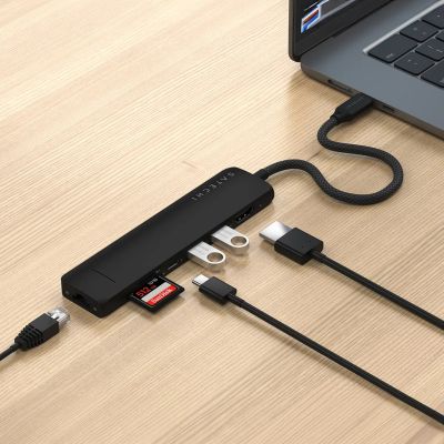8. Satechi ST-P7SK huby i koncentratory USB Type-C 10000 Mbit/s Czarny