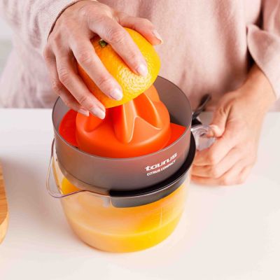 5. Wyciskarka do cytrusów Taurus Citrus Compact Glass 30W