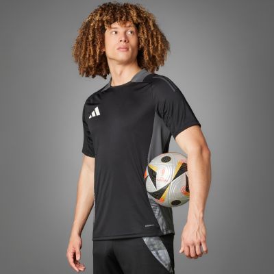 6. Piłka nożna adidas Fussballiebe Finale Pro IS7436