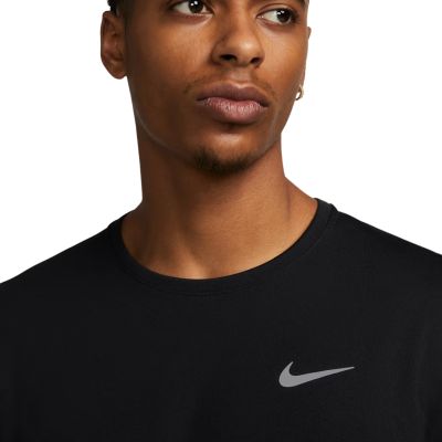 3. Koszulka męska Nike Pro Dri-FIT Tight Long-Sleeve czarna FB7070 010