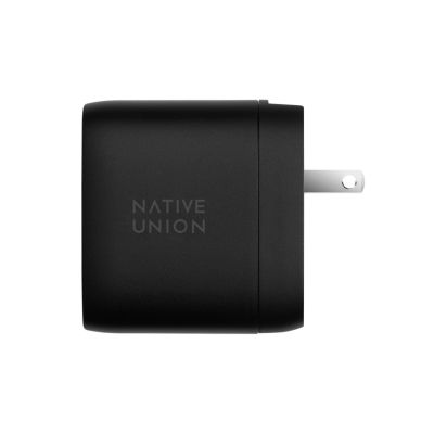 6. Ładowarka Native Union FAST-PD67-BLK-INT Czarna