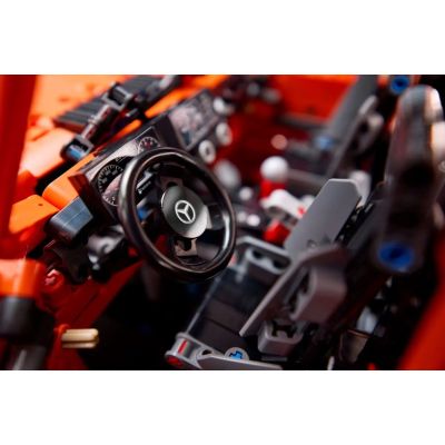 2. LEGO Technic 42177 Mercedes-Benz G 500 PROFESSIONAL Line