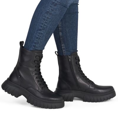 6. Skórzane botki damskie workery na grubej podeszwie czarne Rieker W1870-02