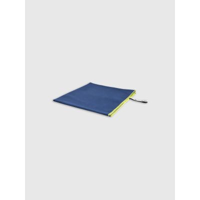 2. Duży ręcznik z mikrofibry 4F 4FWSS26ATOWU077-31S