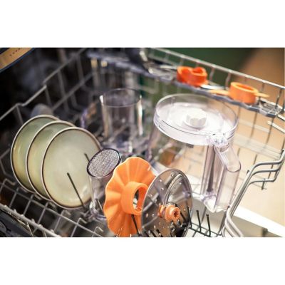 4. Philips Daily Collection Kompaktowy robot kuchenny 700 W z 16 funkcjami