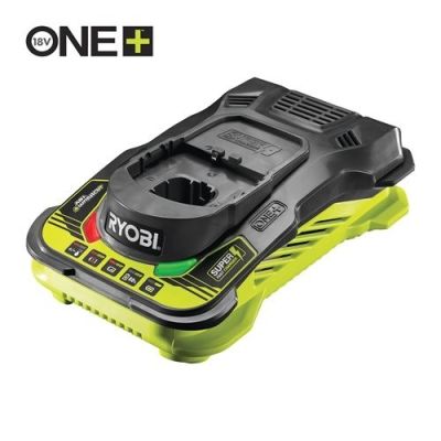 2. Ładowarka RYOBI RC18150 ONE+ super-szybka