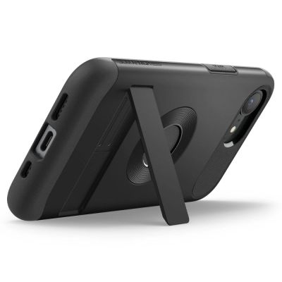 6. Etui Spigen Slim Armor MagSafe na iPhone 16e / 17e- czarne