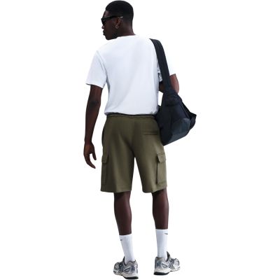 5. Spodenki męskie Nike Club oliwkowe FN3525 222