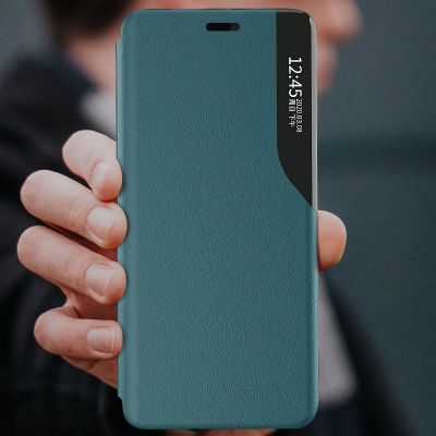 9. Eco Leather View Case elegancki futerał etui z klapką i funkcją podstawki iPhone 13 Pro zielony