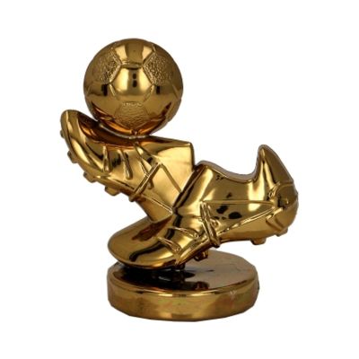 2. Figurka plastikowa brązowa