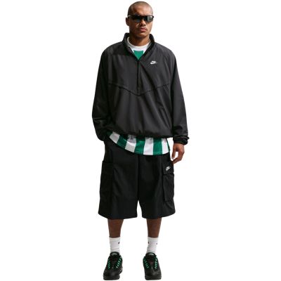 9. Kurtka męska Nike Windrunner czarna IF3390 010