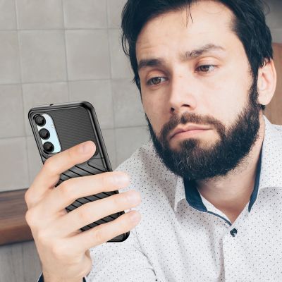 4. Etui Thunder Case na Samsung Galaxy A56/A36 silikonowy pancerny pokrowiec - czarne