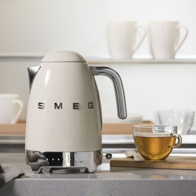 34. Czajnik elektryczny SMEG KLF04CREU kremowy