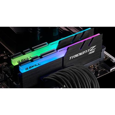 10. Zestaw pamięci G.SKILL TridentZ RGB F4-3600C16D-16GTZRC (DDR4 DIMM; 2 x 8 GB; 3600 MHz; CL16)