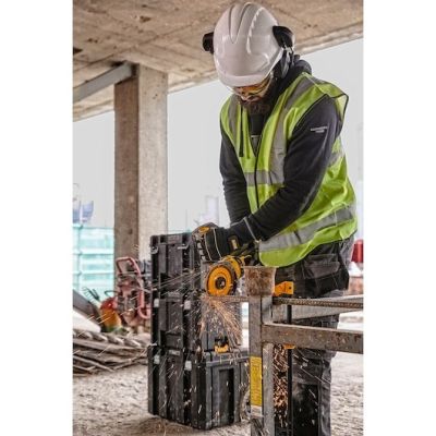4. DeWALT DCG418T2-QW polerka/szlifierka do podłóg