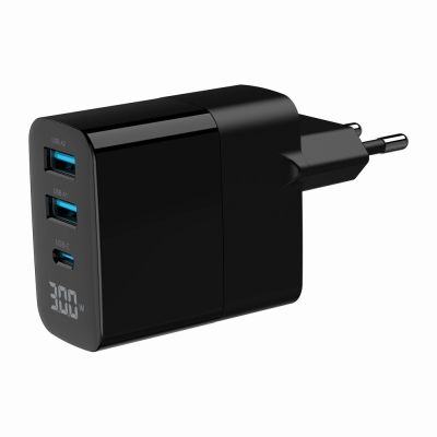 5. GEMBIRD 3-PORTOWA SZYBKA ŁADOWARKA SIECIOWA GAN (PD) USB (2X USB-A + 1X USB TYP-C), 30W, LCD, CZARNA