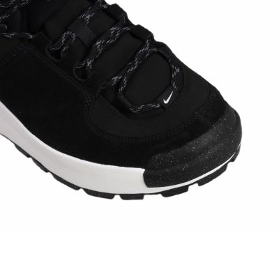 5. Buty sportowe damskie Nike Classic City Boot czarne - DQ5601-001