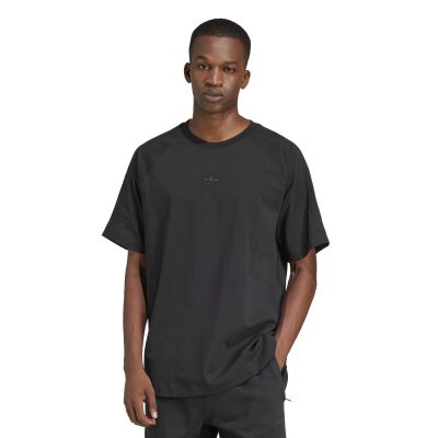 2. Koszulka adidas Originals Essential M JC9570