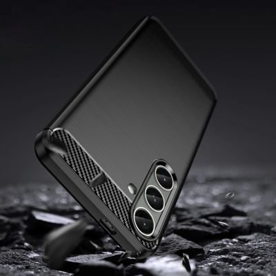 9. Etui do Carbon Case Samsung Galaxy S24+ elastyczny silikonowy karbonowy pokrowiec - czarny