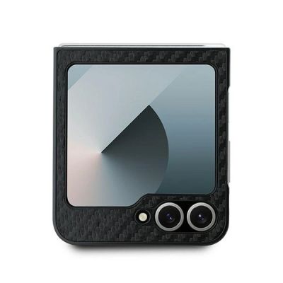 3. Etui BMW Carbon Tricolor na Samsung Galaxy Z Flip 6 - czarne
